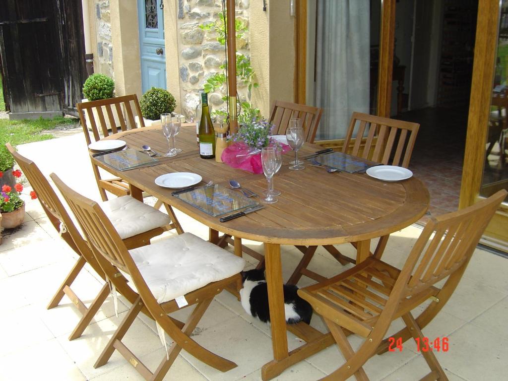 Aux Quatre Saisons Axat Bed & Breakfast Exterior foto