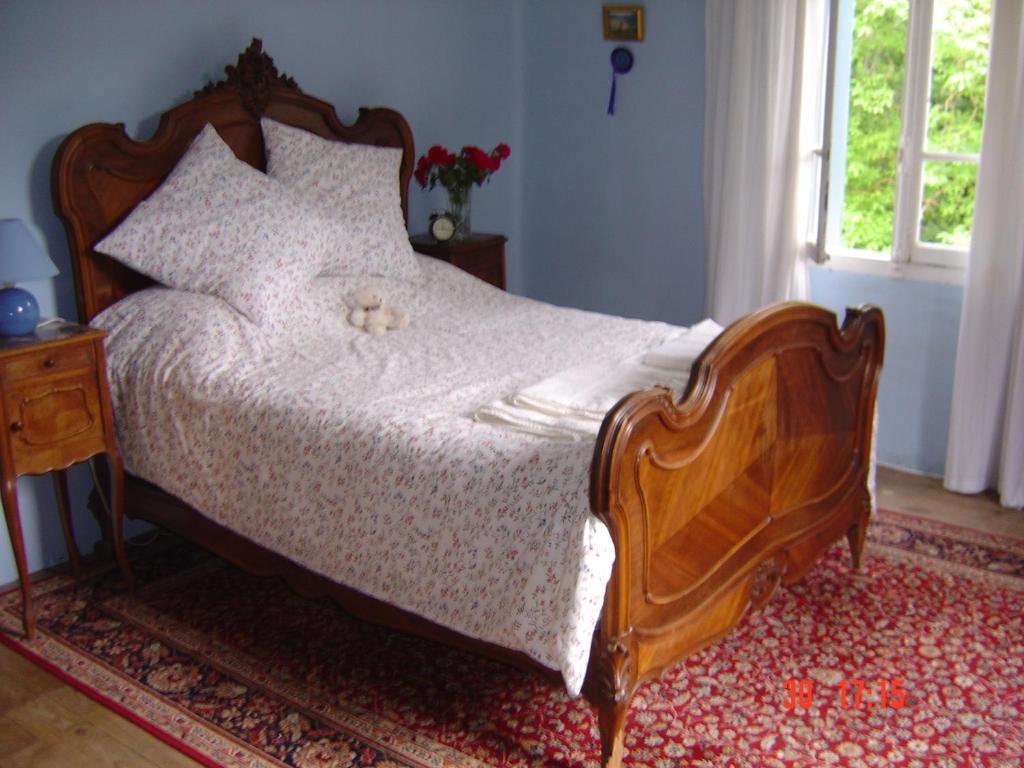 Aux Quatre Saisons Axat Bed & Breakfast Cameră foto