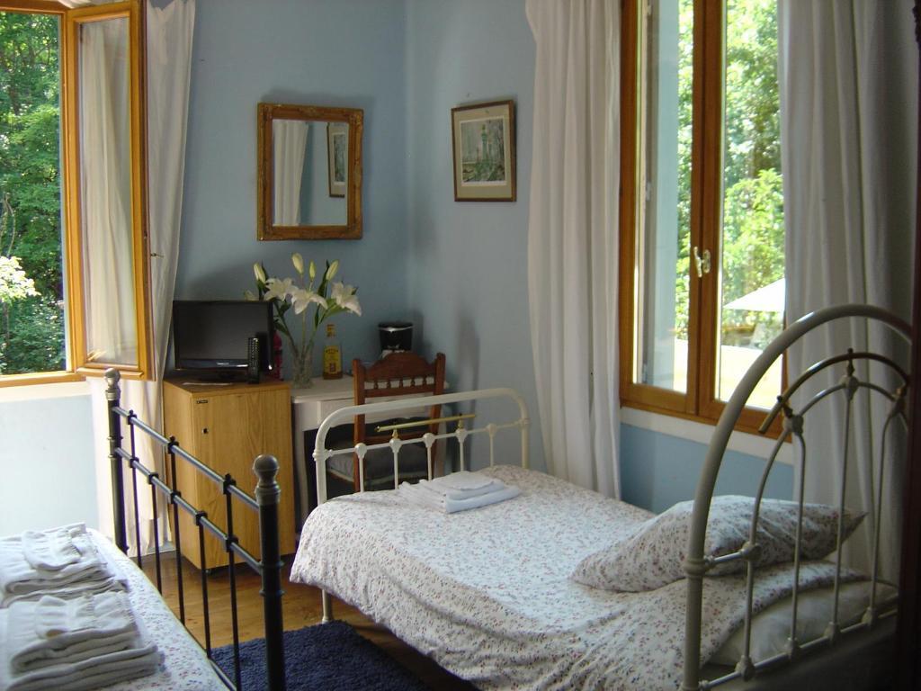 Aux Quatre Saisons Axat Bed & Breakfast Cameră foto