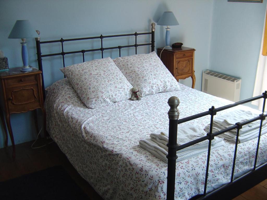 Aux Quatre Saisons Axat Bed & Breakfast Exterior foto