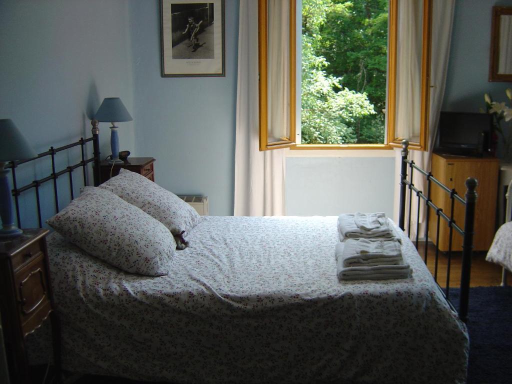 Aux Quatre Saisons Axat Bed & Breakfast Cameră foto