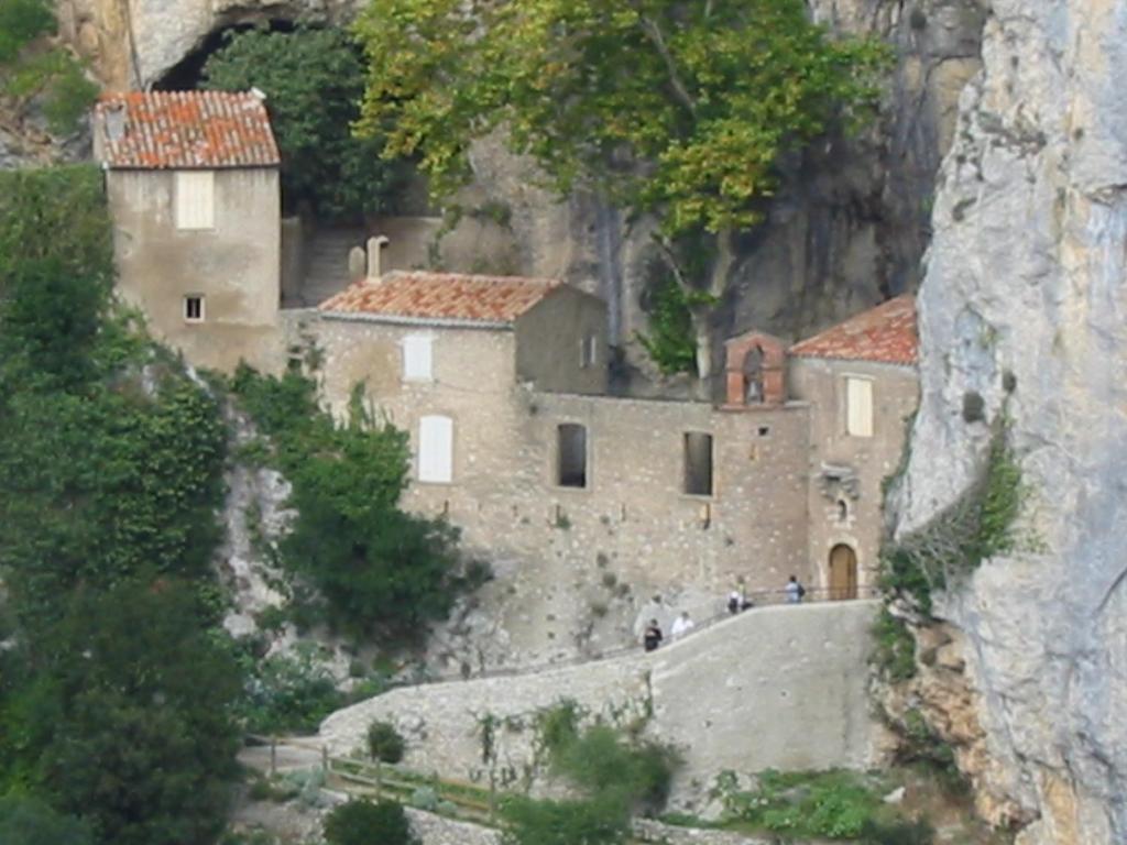 Aux Quatre Saisons Axat Bed & Breakfast Exterior foto