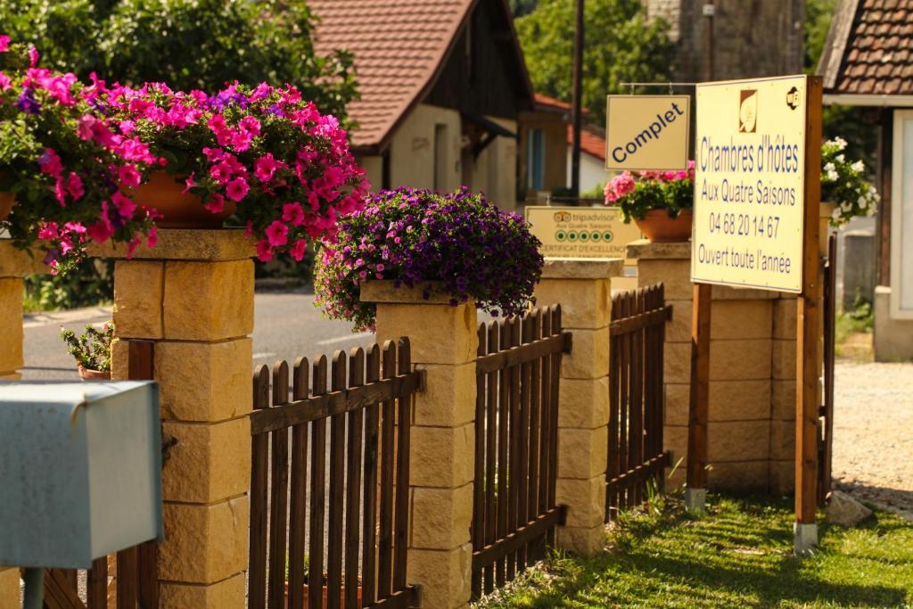 Aux Quatre Saisons Axat Bed & Breakfast Exterior foto