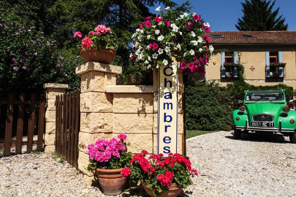 Aux Quatre Saisons Axat Bed & Breakfast Exterior foto