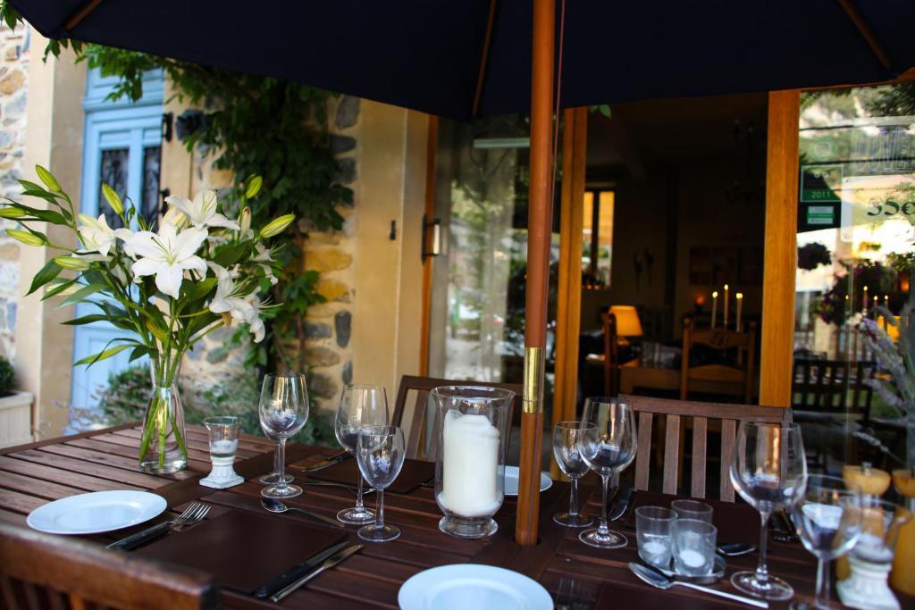 Aux Quatre Saisons Axat Bed & Breakfast Exterior foto